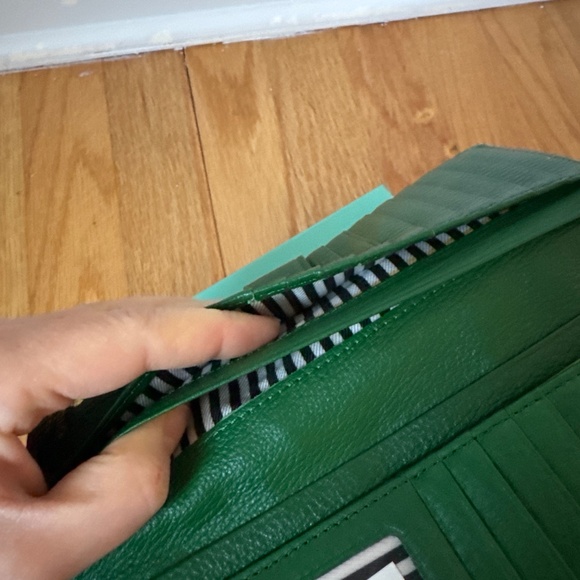 Kate Spade Cobble Hill Zoey Wallet in Forest - Picture 3 of 6